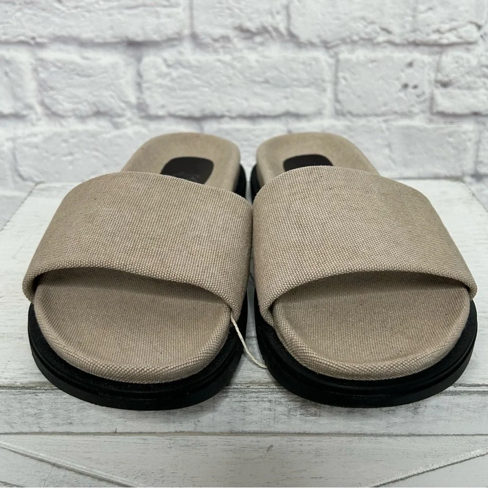 NWOT 8 By YOOX Men’s Beige Canvas Slide Sandals